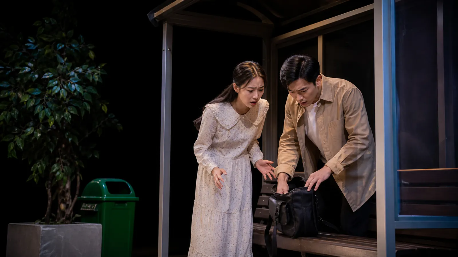 vở kịch về mặt trái showbiz và điện thoại thất lạc